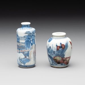 Two Chinese blue, white and copper-red snuff bottles, Yongzheng marks, 19th C. — photo 3