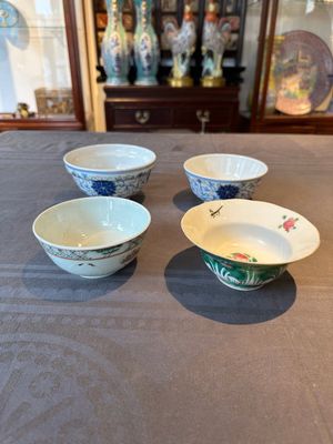 Two Chinese blue, white and famille rose bowls and two famille rose bowls, Guangxu and Shen De Tang mark, 19th C. — 照片 1