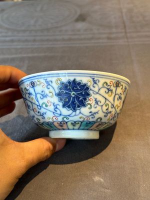 Two Chinese blue, white and famille rose bowls and two famille rose bowls, Guangxu and Shen De Tang mark, 19th C. — 照片 18