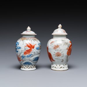 Two Chinese blue, white and iron-red 'carps' tea caddies, Yongzheng — photo 4