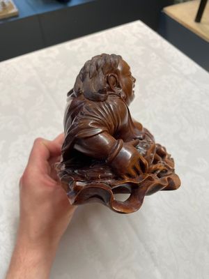 Two Chinese boxwood sculptures of Luohan and Liuhai and a bamboo sculpture of a sage, 17/19th C. — 照片 11