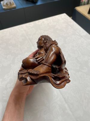 Two Chinese boxwood sculptures of Luohan and Liuhai and a bamboo sculpture of a sage, 17/19th C. — 照片 13