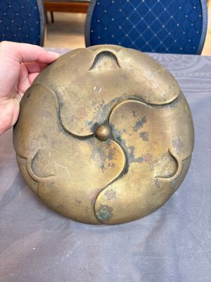 Two Chinese bronze censers and stands, Xuande mark, 19th C. — foto 23