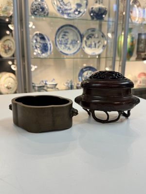Two Chinese bronze censers, one with a wooden cover,  Ti An 惕庵 mark, 19th C. — photo 1
