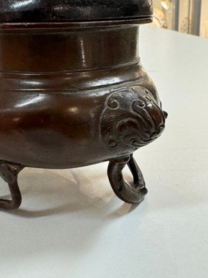 Two Chinese bronze censers, one with a wooden cover,  Ti An 惕庵 mark, 19th C. — photo 19