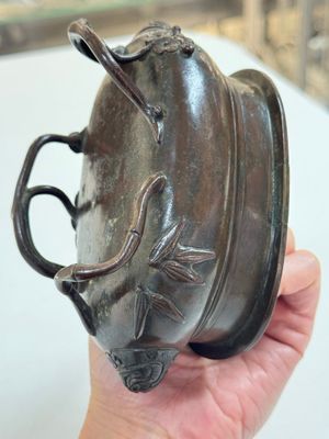 Two Chinese bronze censers, one with a wooden cover,  Ti An 惕庵 mark, 19th C. — photo 29
