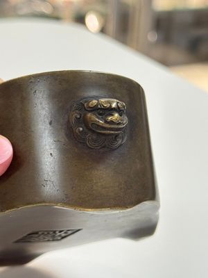 Two Chinese bronze censers, one with a wooden cover,  Ti An 惕庵 mark, 19th C. — photo 7