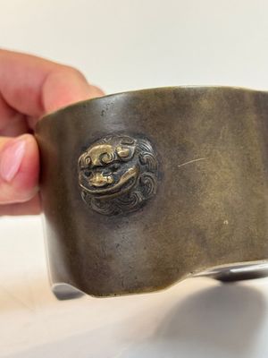 Two Chinese bronze censers, one with a wooden cover,  Ti An 惕庵 mark, 19th C. — photo 9