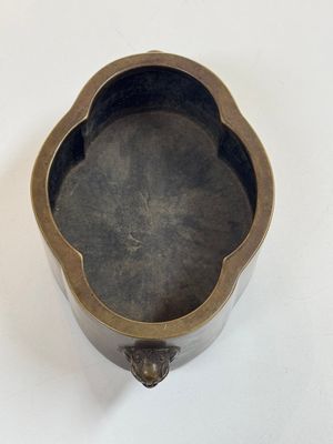 Two Chinese bronze censers, one with a wooden cover,  Ti An 惕庵 mark, 19th C. — photo 10