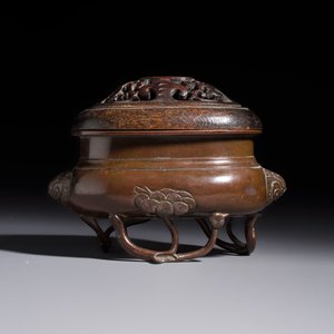 Two Chinese bronze censers, one with a wooden cover,  Ti An 惕庵 mark, 19th C. — photo 2