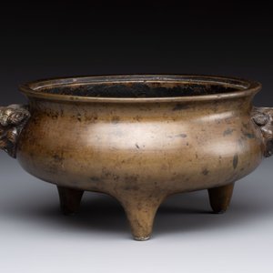 Two Chinese bronze censers with lion-form handles, Zi Sun Bao Zhi 子孫保之 mark, 19th C. — photo 11