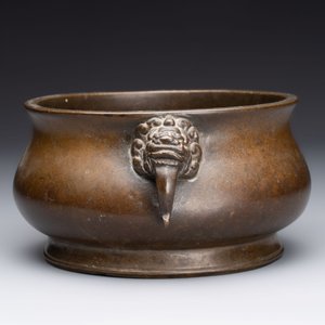 Two Chinese bronze censers with lion-form handles, Zi Sun Bao Zhi 子孫保之 mark, 19th C. — photo 6