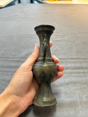 Two Chinese bronze miniature vases, Yuan/Ming — 照片 2