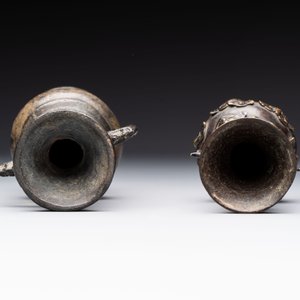 Two Chinese bronze miniature vases, Yuan/Ming — 照片 6
