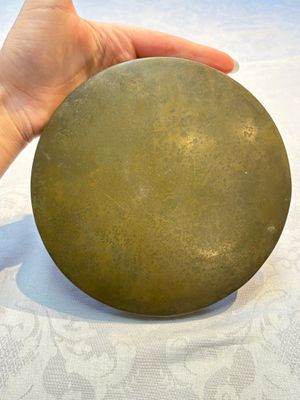 Two Chinese bronze mirrors, one inscribed ‘Fu Shan Shou Hai 福山壽海' and the other with sea animals and grape design, Qing — photo 12
