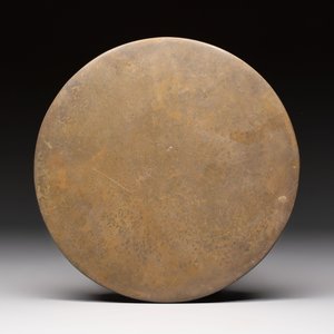 Two Chinese bronze mirrors, one inscribed ‘Fu Shan Shou Hai 福山壽海' and the other with sea animals and grape design, Qing — photo 5