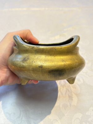 Two Chinese bronze tripod censers, Xuande and double-vajra mark, 19th C. — foto 14