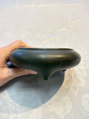Two Chinese bronze tripod censers, Xuande and double-vajra mark, 19th C. — foto 4