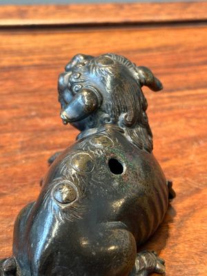 Two Chinese bronze water droppers, Ming/Qing — 照片 15