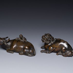 Two Chinese bronze water droppers, Ming/Qing — 照片 1
