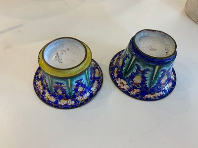 Two Chinese Canton enamel blue-ground bowls, Qianlong/Jiaqing — 照片 2