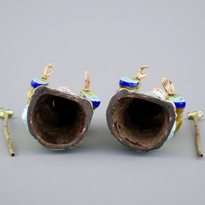 Twee figuren van Shou Lao in Canton emaille, 18/19e eeuw — foto 7