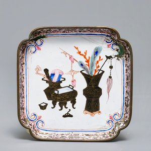 Two Chinese Canton enamel square saucers, Qianlong — photo 3