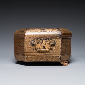 Two Chinese Canton famille rose bowls, a vase and a gilt-lacquered box, Qianlong and later — 照片 18