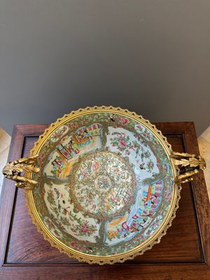 Two Chinese Canton famille rose bowls with gilt bronze mounts, 19th C. — 照片 13