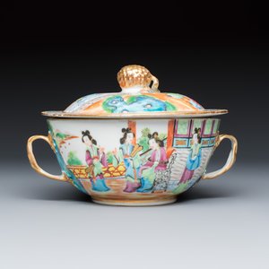 Two Chinese Canton famille rose covered bowls with figural design — photo 10