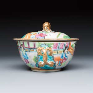 Two Chinese Canton famille rose covered bowls with figural design — photo 11