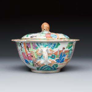 Two Chinese Canton famille rose covered bowls with figural design — photo 5