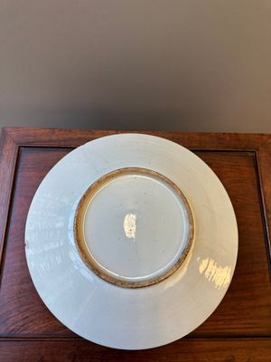 Two Chinese Canton famille rose dishes with figural design, 19th C. — 照片 8