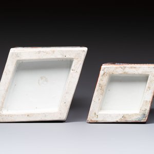 Two Chinese Canton famille rose 'Mandarin Subject' lozenge-shaped vases, Qianlong — foto 7