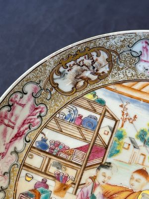 Two Chinese Canton famille rose 'mandarin subject' plates and a saucer, Qianlong — 照片 25