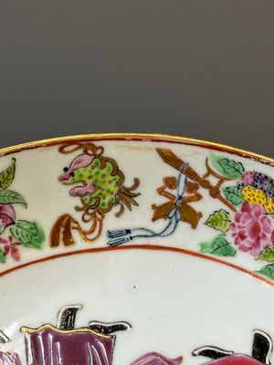 Two Chinese Canton famille rose plates, 19th C. — 照片 7