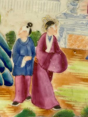 Two Chinese Canton famille rose plates and a ewer, 18/19th C. — photo 11