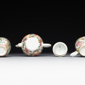 Two Chinese Canton famille rose teapots, a small covered tureen with stand, two cups and two saucers, 19th C. — photo 7