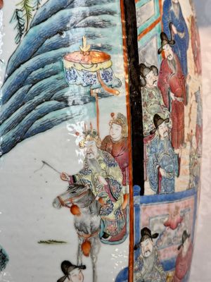 Two Chinese Canton famille rose vases with narrative design, 19th C. — photo 22