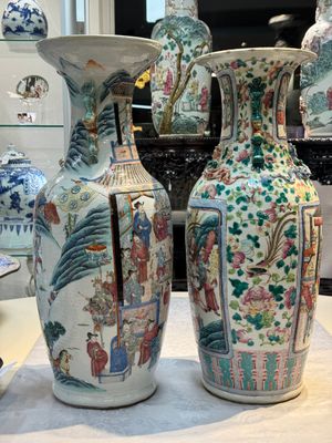 Two Chinese Canton famille rose vases with narrative design, 19th C. — photo 4
