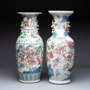 Two Chinese Canton famille rose vases with narrative design, 19th C. — photo 3