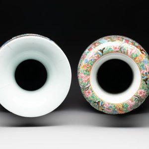 Two Chinese Canton famille rose vases with narrative design, 19th C. — photo 5