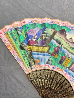 Two Chinese Canton gilt-lacquered and painted paper fans, one with its original box, 19th C. — 照片 6