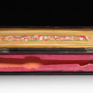 Two Chinese Canton gilt-lacquered and painted paper fans, one with original box, 19th C. — photo 14