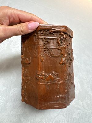 Two Chinese carved bamboo brushpots, 19/20th C. — photo 15