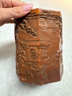 Two Chinese carved bamboo brushpots, 19/20th C. — photo 16