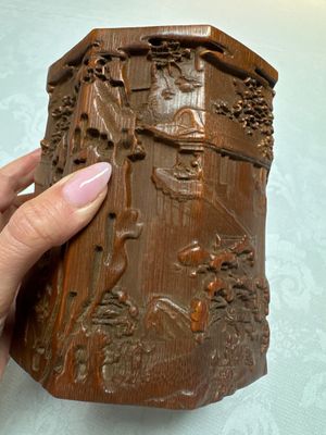 Two Chinese carved bamboo brushpots, 19/20th C. — photo 19