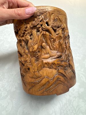 Two Chinese carved bamboo brushpots, 19/20th C. — photo 5