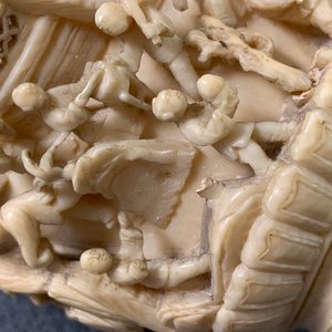 Two Chinese carved ivory snuff bottles, 19th C. — photo 7