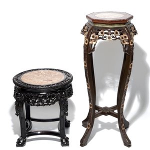 Two Chinese carved wood stands with marble tops, 19/20th C. — photo 1